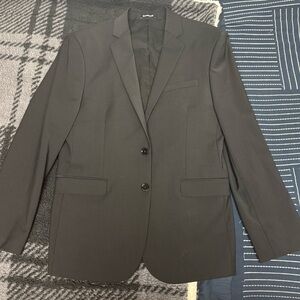 Express suite 
Jacket is a 38s extra slim 
Pants are a 30x32 extra slim